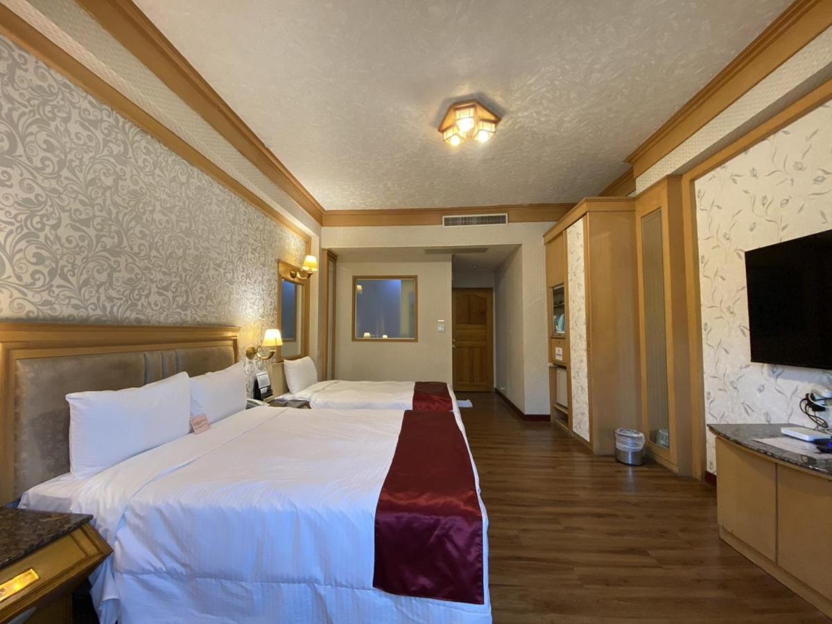 I Live Motel Kaohsiung Extérieur photo